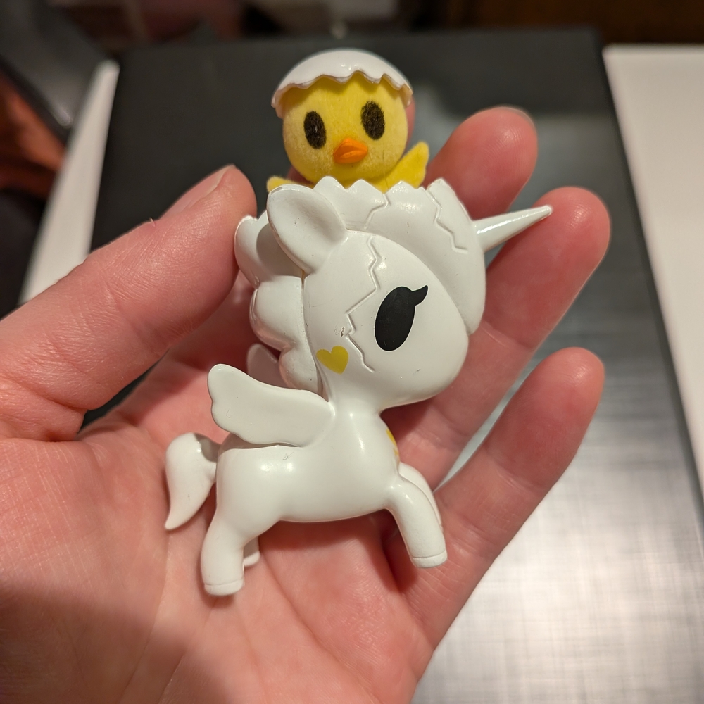 Tokidoki White Unicorno Figurine with Yellow Chick